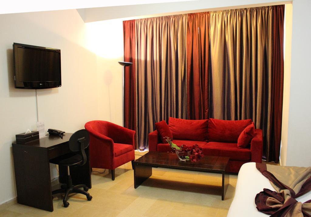 Bliss 3000 Furnished Studios Beirut Bagian luar foto